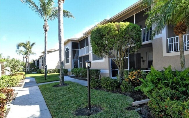 Building Photo - 5360 Hyland Hills Ave