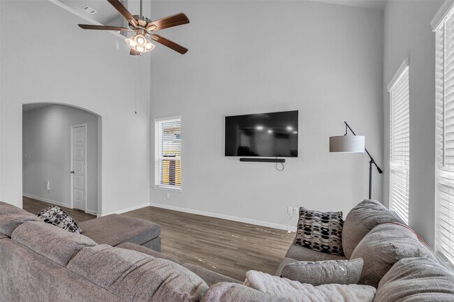 Building Photo - 27108 Kestrel Trl