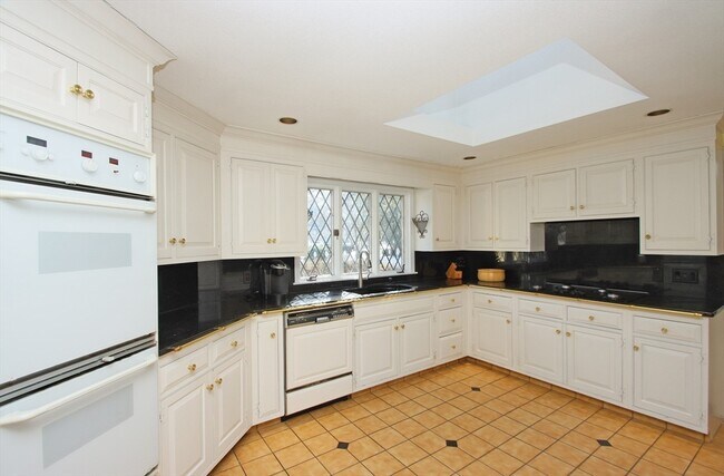 Building Photo - 74 Prynne Ridge Rd