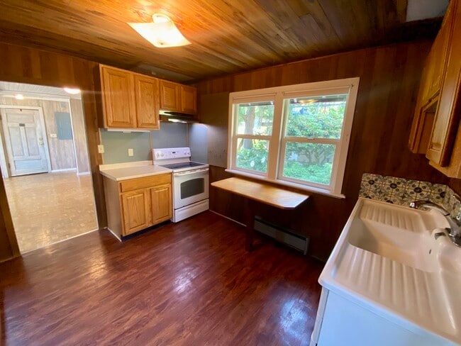 Building Photo - 3126 Portage Bay Pl E