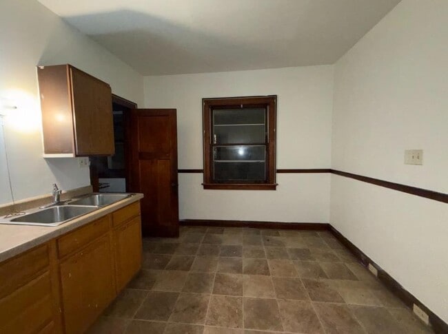 Building Photo - 2767 N 40th St