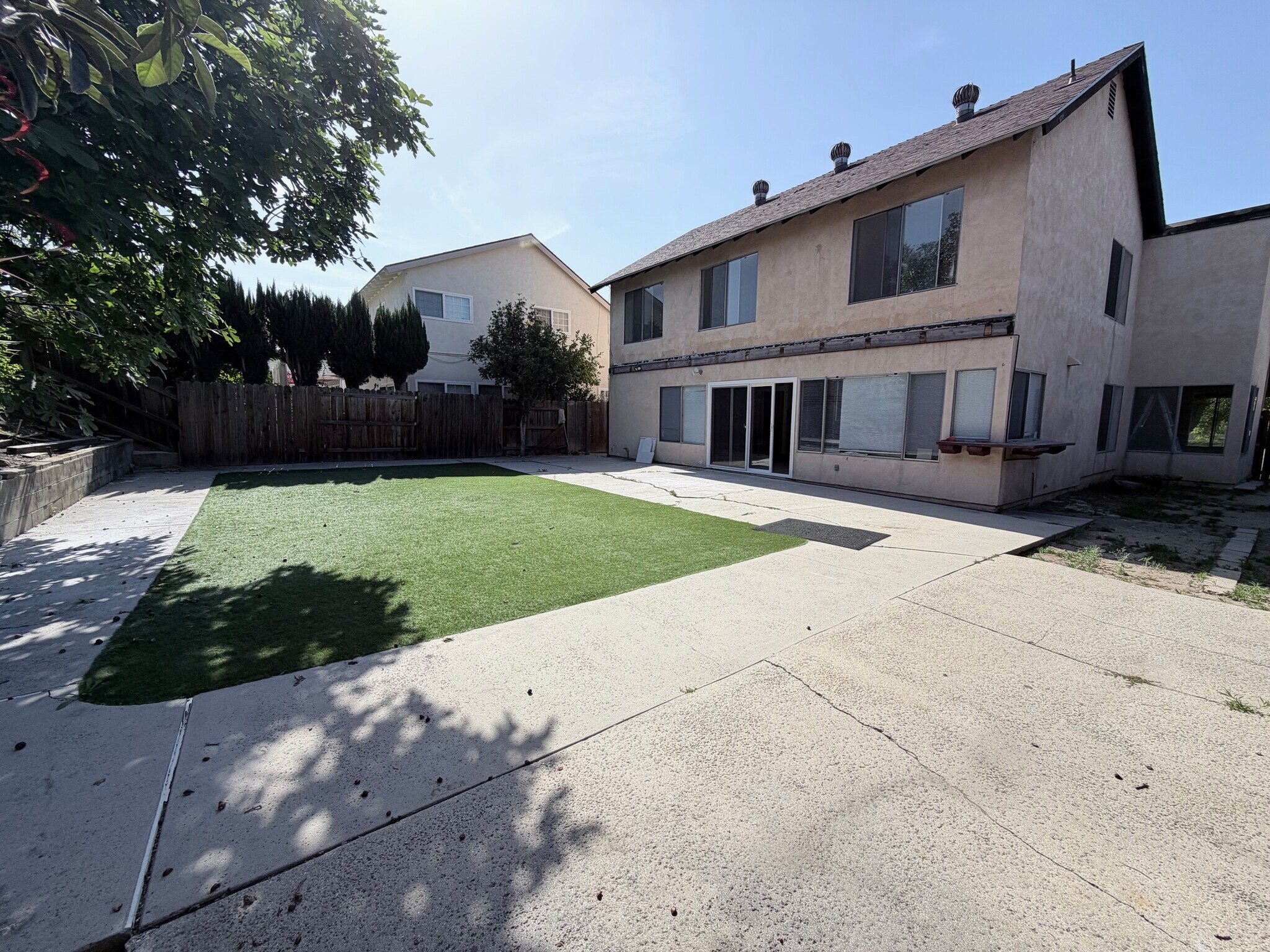 Building Photo - 16486 Elm Haven Dr