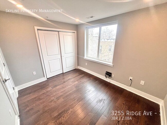 Building Photo - 3255 Ridge Ave