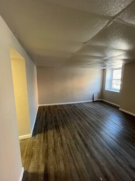 Building Photo - 6401 Fifth Ave