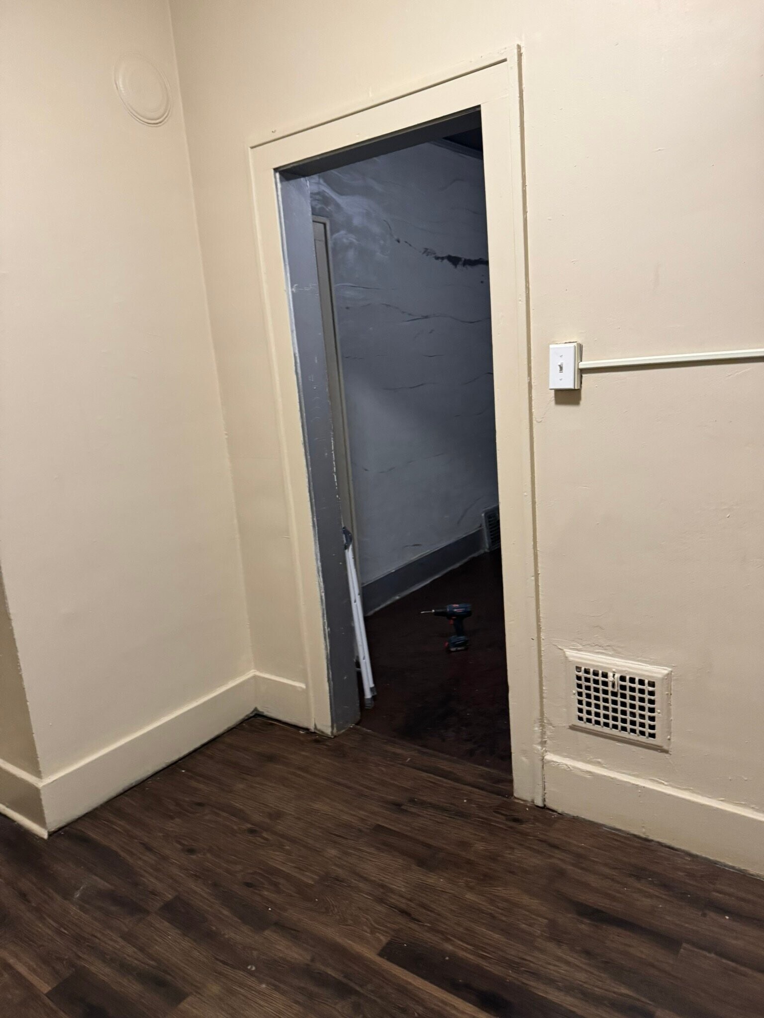 Building Photo - 5036 Dailey Ave