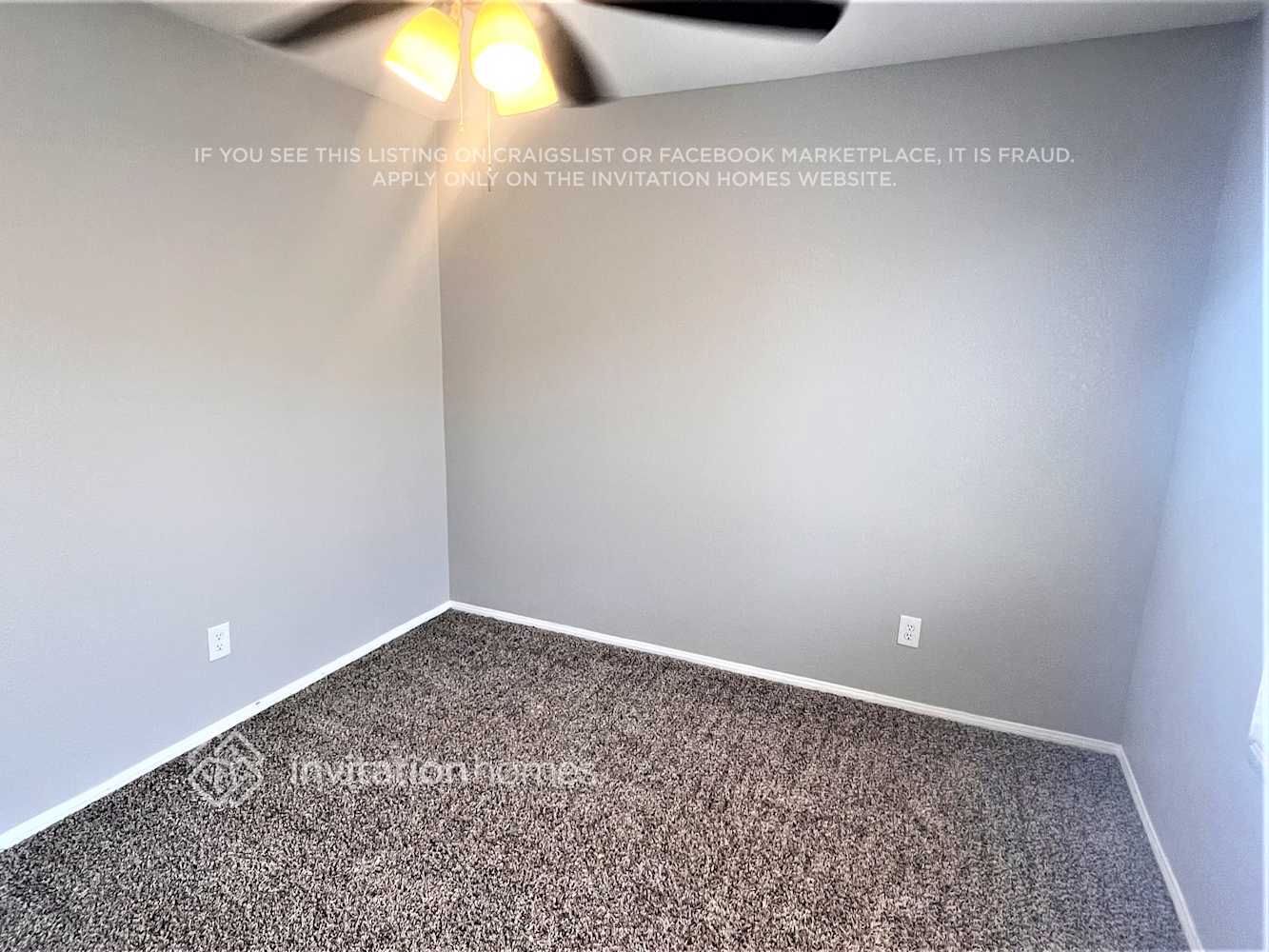 Building Photo - 415 Opal Dr