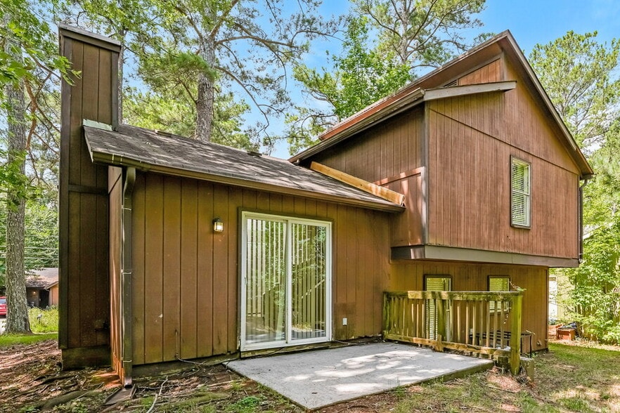 Building Photo - 6198 Creekford Dr