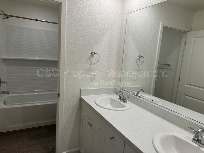 Building Photo - 1805 Lucky Star Pl