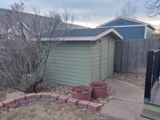 Building Photo - 611 Cornerstone Dr