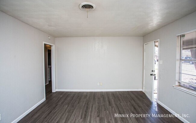 Building Photo - 3403 Bangor Dr