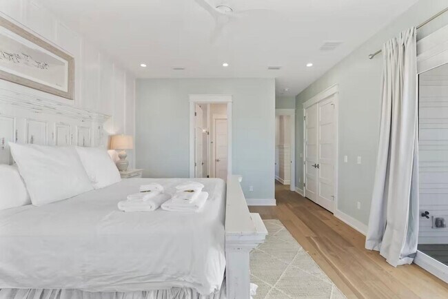 Building Photo - 107 Benicia Pl