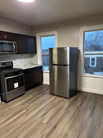 Building Photo - 41 Greenock St