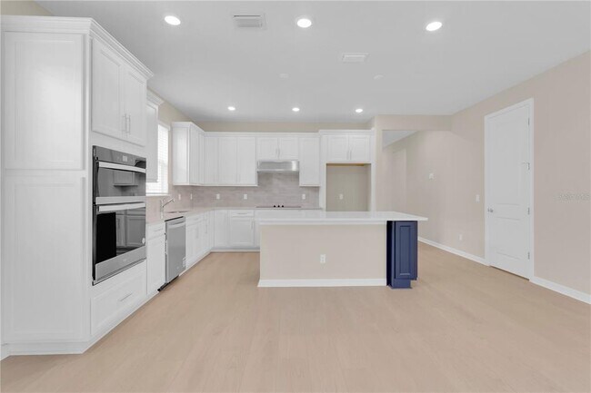 Building Photo - 2261 Mossy Vine Ave