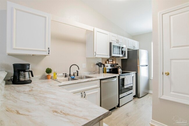 Building Photo - 8140 Heirloom Dr