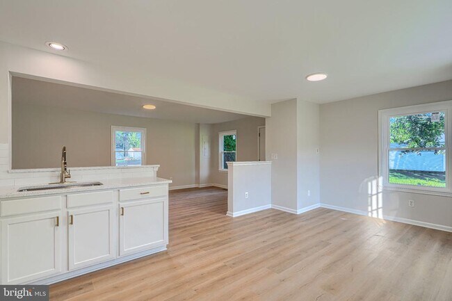 Building Photo - 926 Wampler Rd