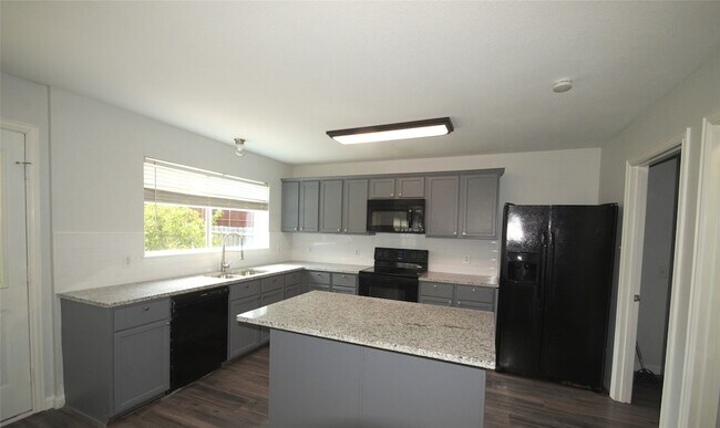 Building Photo - 308 Acklington Dr