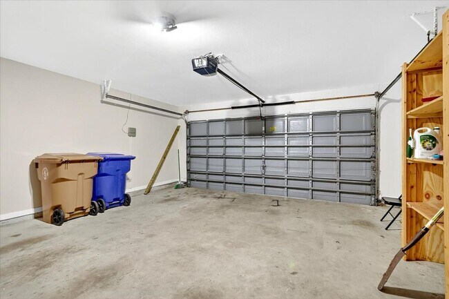 Building Photo - 6018 Tapestry Dr