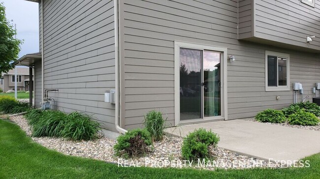 Building Photo - 8500 W Lavern Wipf St