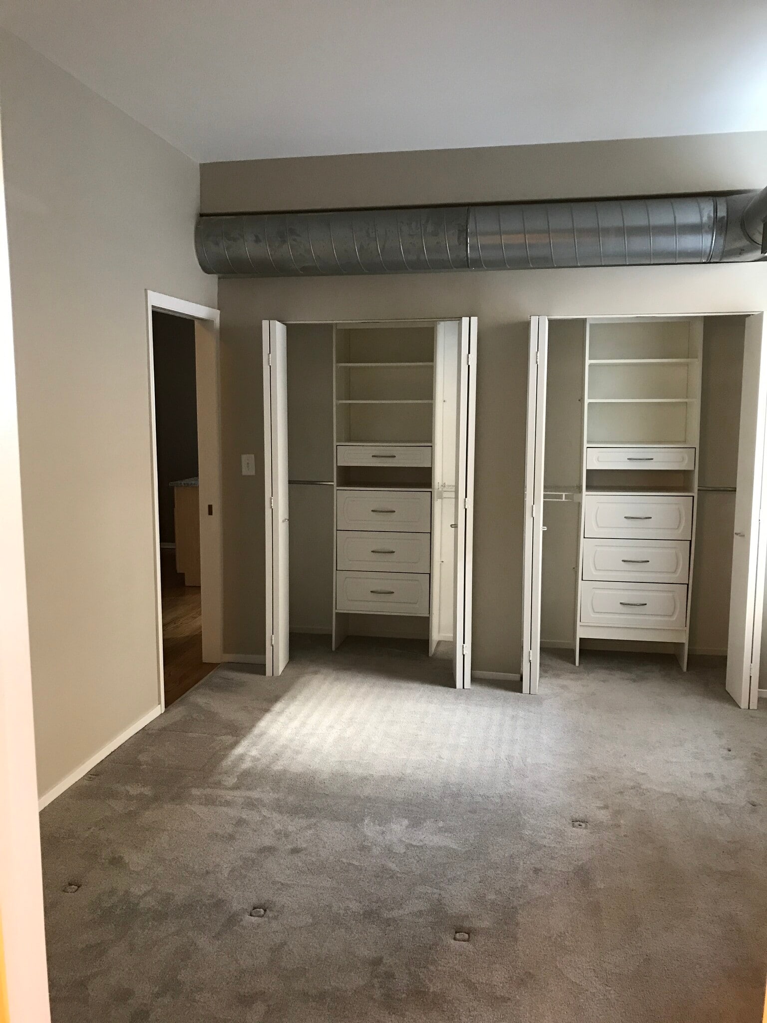 om closets with organizers - 811 S Lytle St