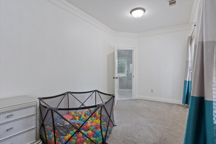 Building Photo - 265 Lily Cove Dr