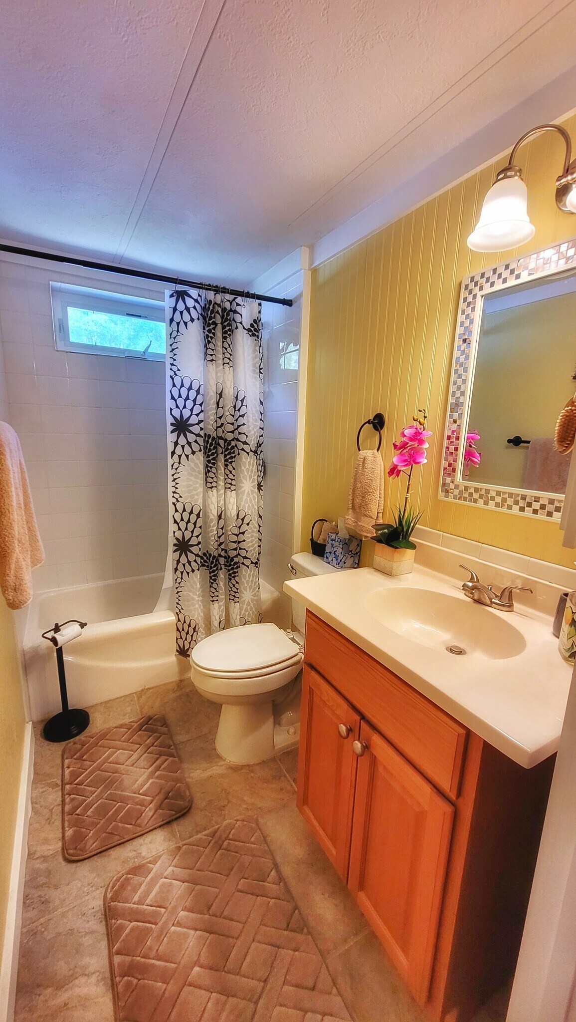 Building Photo - 523 Leaf Cir