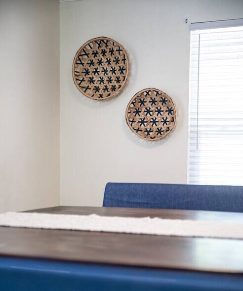 Building Photo - 237 N Center St