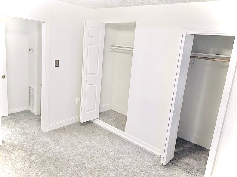 Building Photo - 6749 Eastern Ave