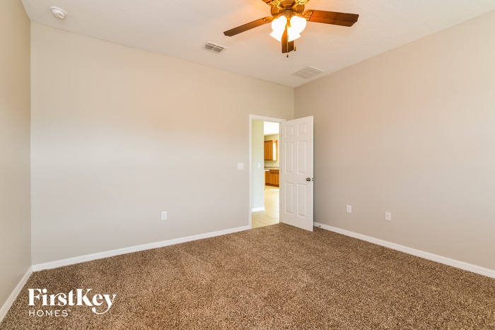 Building Photo - 2481 Sanderling St