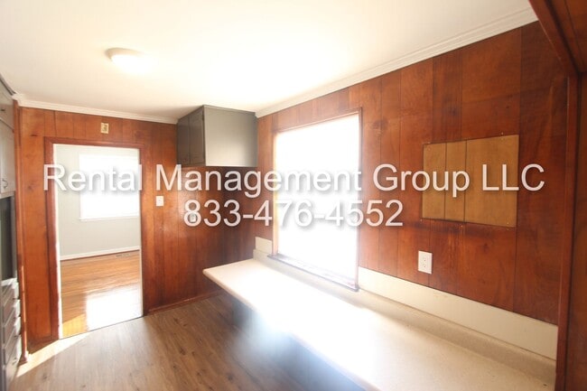 Building Photo - 3 Bedroom 1.5Bath - New On The Market! Better Hurry To See This One!!