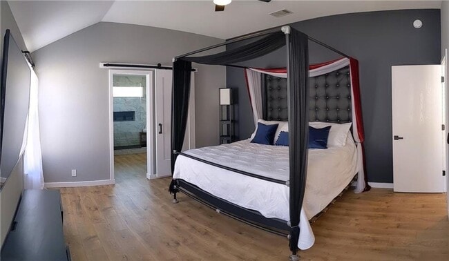 Building Photo - 114 Dana Dr