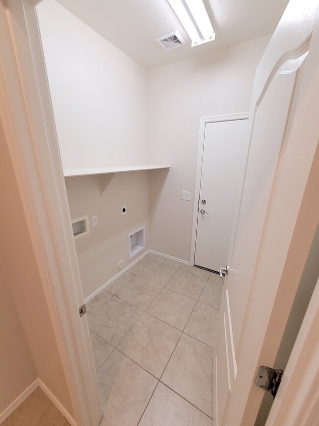 Building Photo - Beautiful 3/2 house for rent in Gilbert