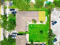 Building Photo - 2170 NE 44th St