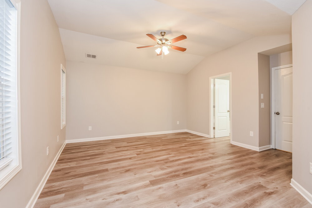 Building Photo - 412 Redwood Trail