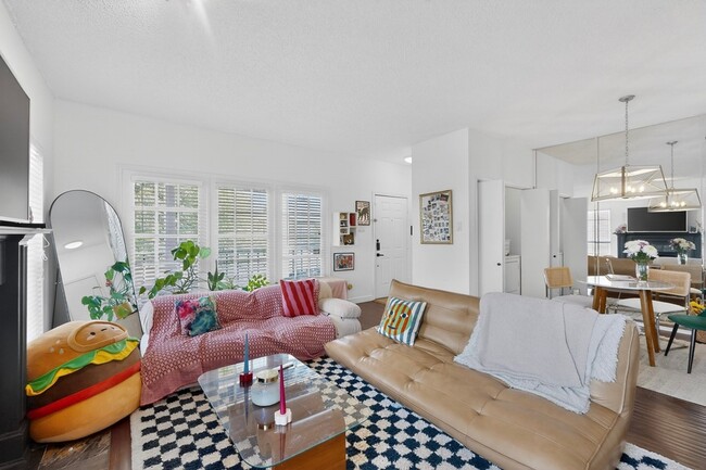 Building Photo - 5859 Frankford Rd