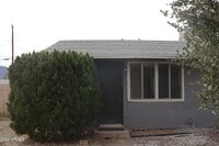 Building Photo - 540 Graham Pl