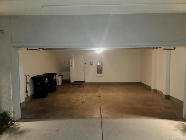 Building Photo - 1655 Sandbanks Dr