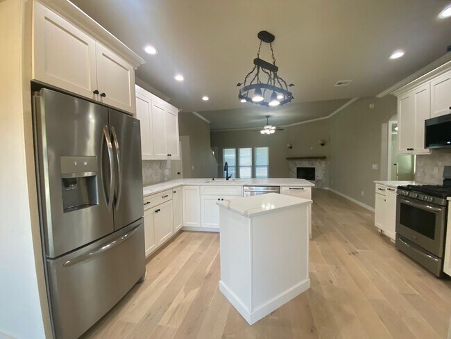 Building Photo - Jenks Schools! Prepare to fall in love wit...