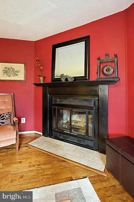 Building Photo - 5 S Floyd St