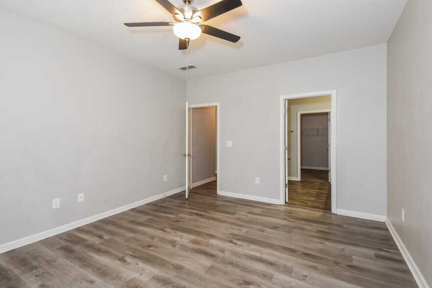 Building Photo - 13 Easy Goer Ct
