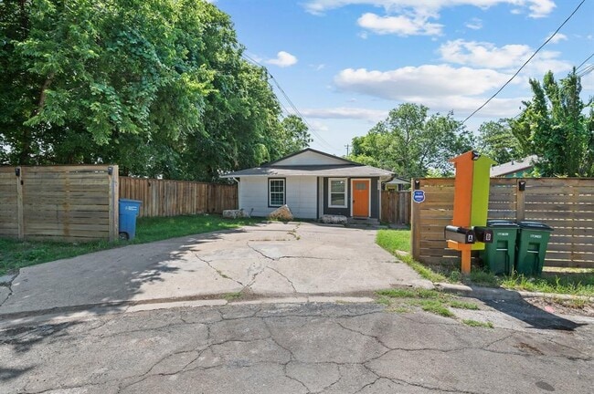 Building Photo - 7617 Meador Ave