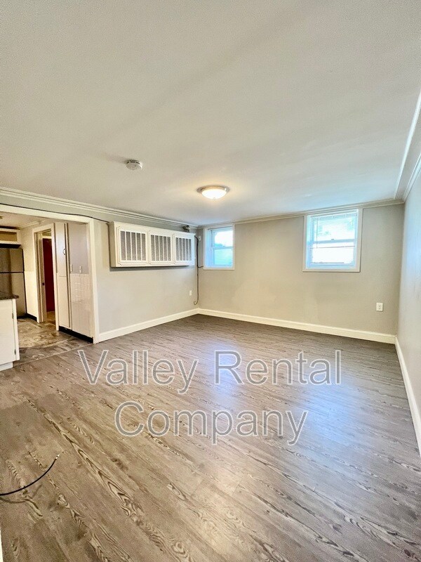 Building Photo - 72 Lyman St
