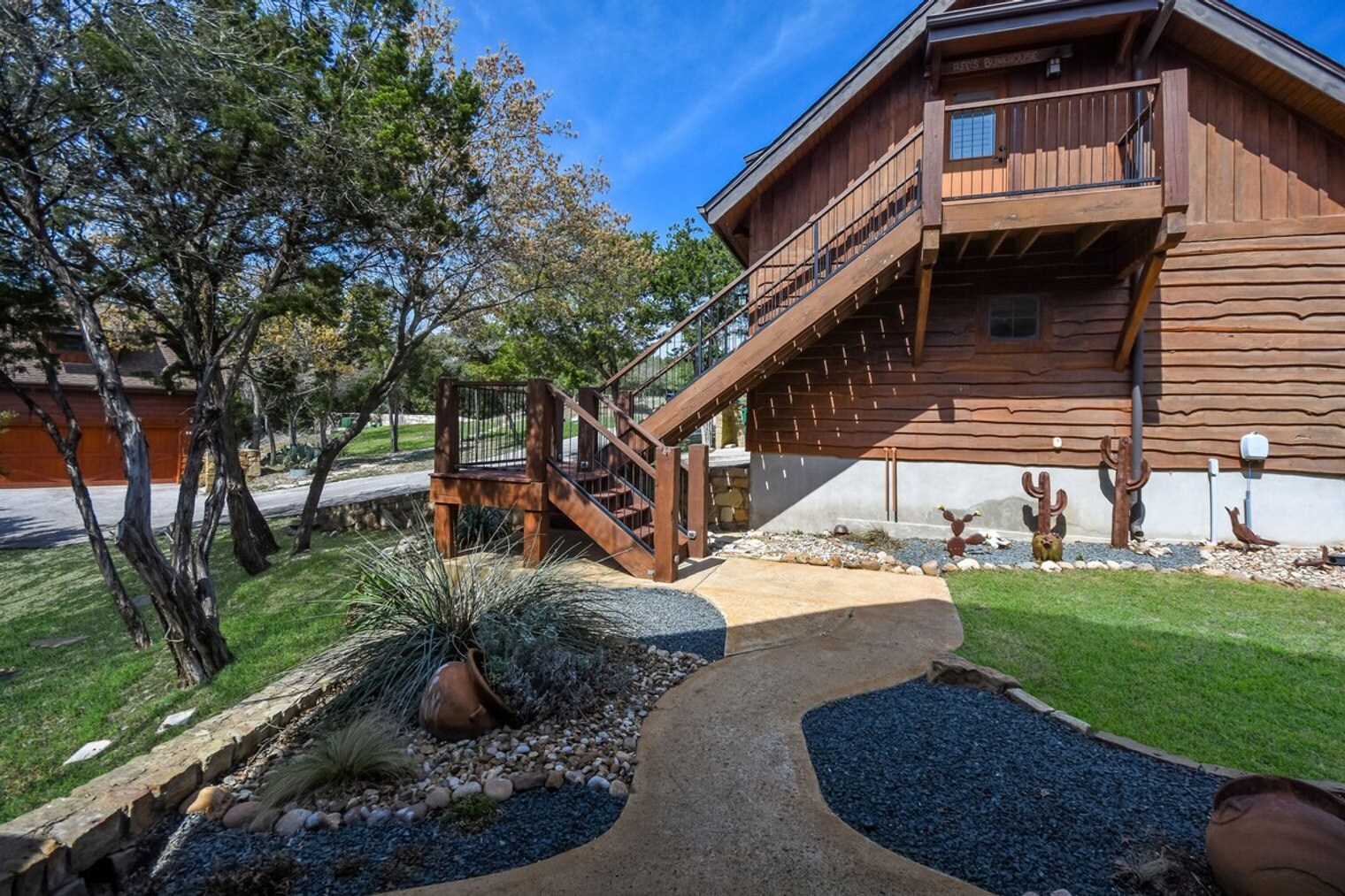 Building Photo - 7221 Trident-SI ID1521782P