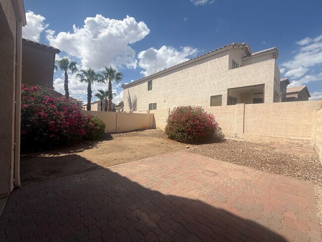 Building Photo - 2110 E Saltsage Dr