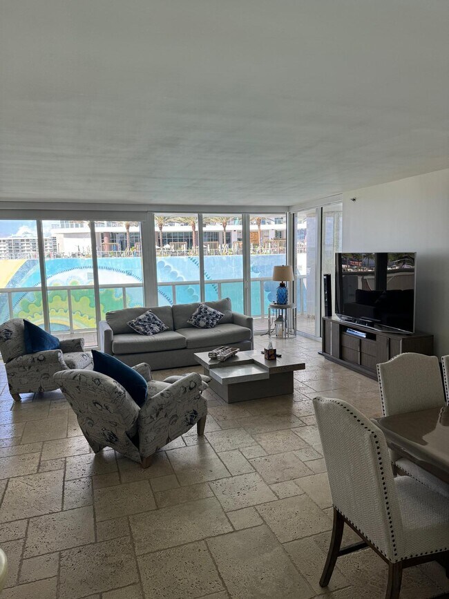 Building Photo - 1800 S Ocean Dr