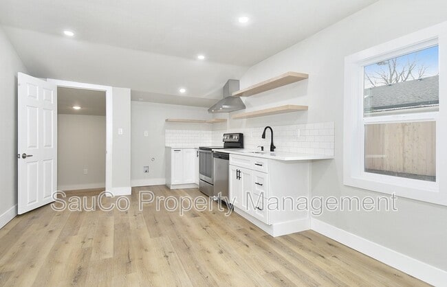 Building Photo - 202 NE 92nd Pl