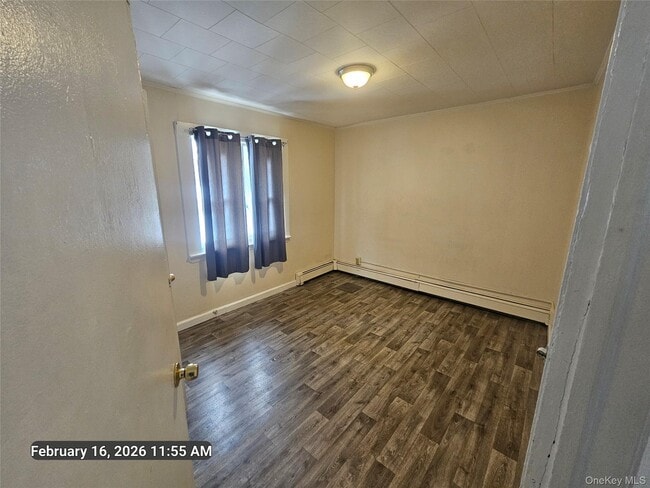 Building Photo - 118 Oak Ave