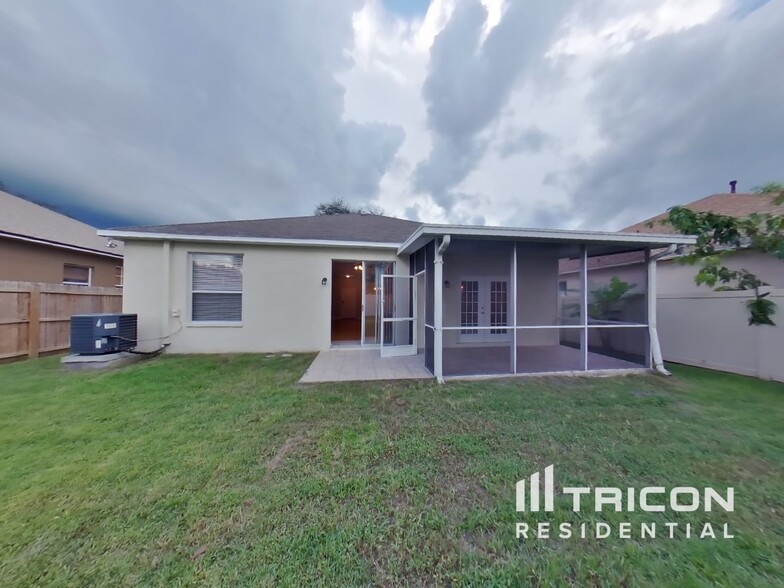 Building Photo - 10243 Goldenbrook Way