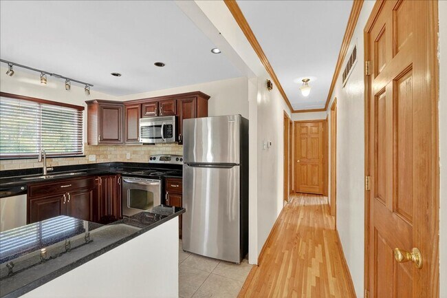 Building Photo - Step inside to experience the charm!