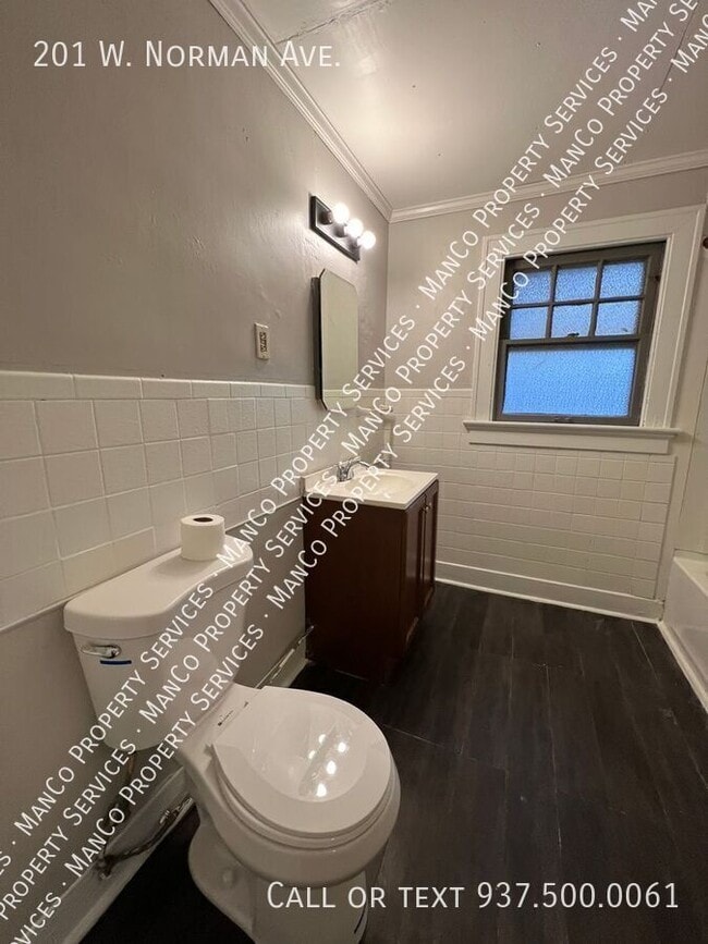 Building Photo - 201 W Norman Ave