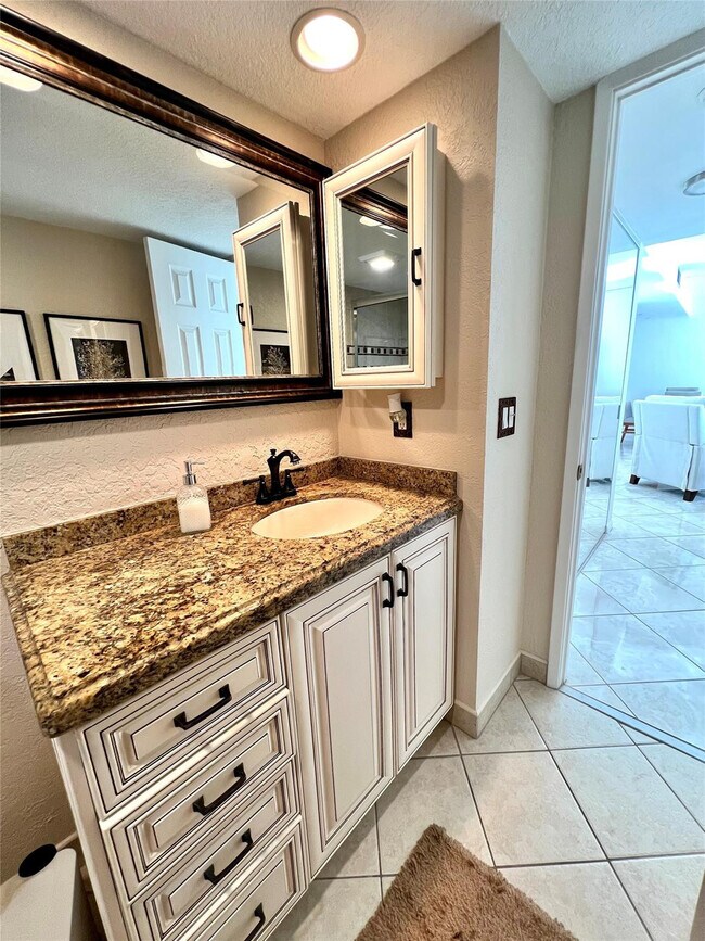 Building Photo - 111 Briny Ave